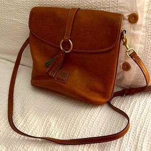 Dooney and Bourke crossbody bag